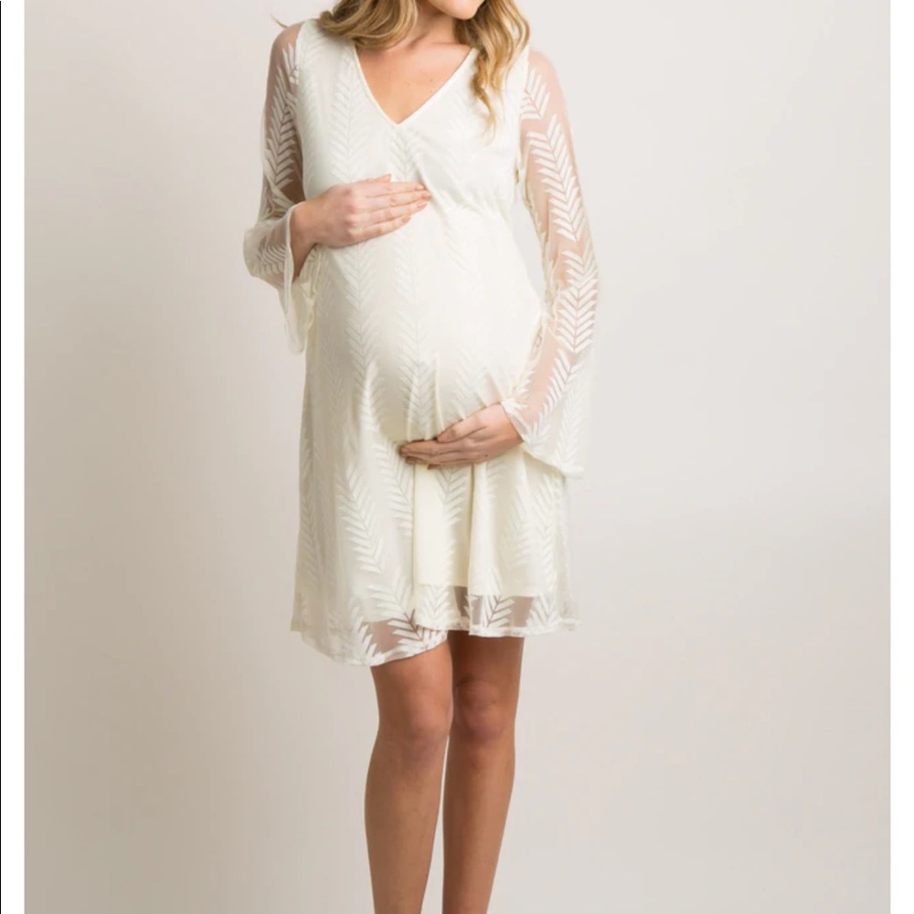 NWT Pink Blush maternity dress. Size XL. Cream.